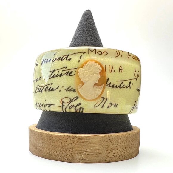 Amedeo NYC "Lettera D'Amore" Lucite Clear Cameo Wide Bangle — Size 8 —  EUC - Picture 1 of 5